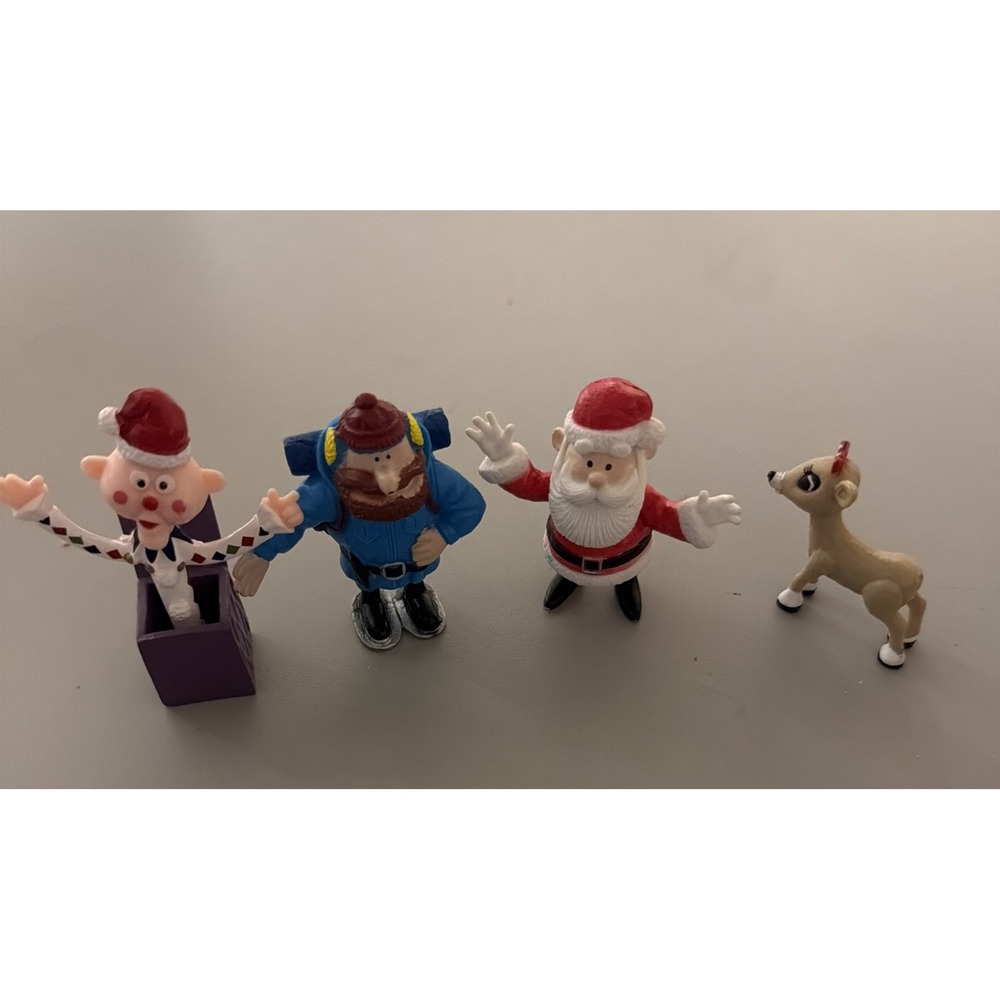 Rudolph the Red Nosed Reindeer Island Of Misfit Toys Lot of 4 Figures